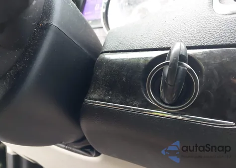 2013 Chrysler Town & Country Touring-L z USA, uszkodzony, nr VIN 2C4RC1CG5DR588843